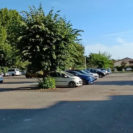 Vue Et Acces Direct Sur Et Piscine *